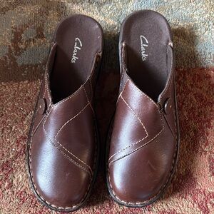 Clarks Leather Clogs/Slip Ons - Size 8